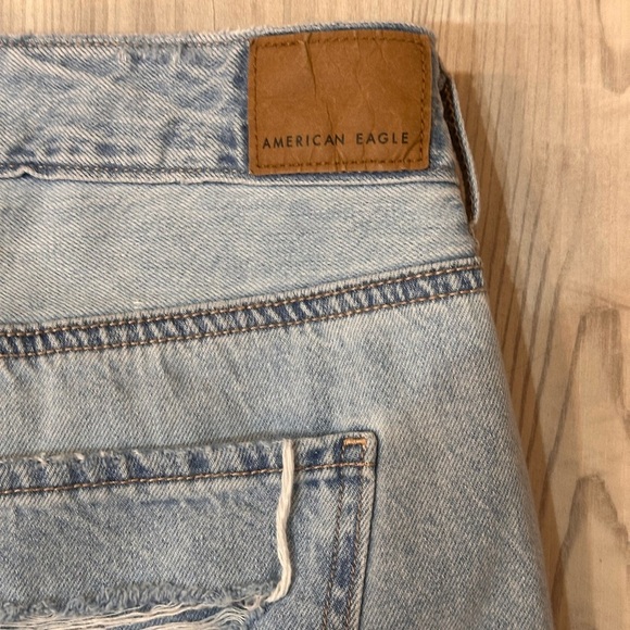 American Eagle Distressed Straight Leg Jean - Picture 3 of 8